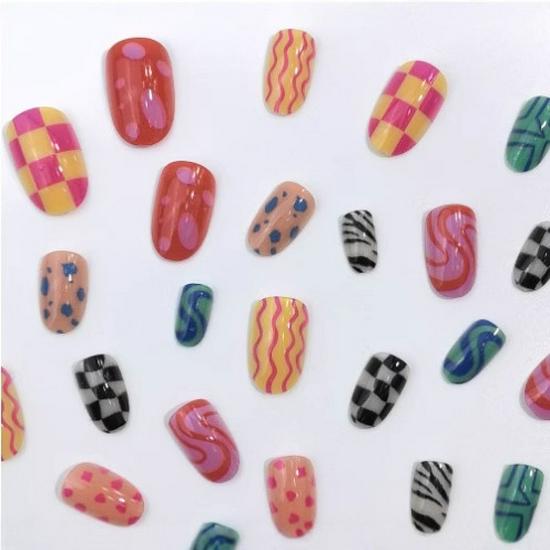 Hot-Selling Wearable Nails: 24-Piece Set In Sweet Candy Colors, Plaid, Polka Dots, Cool Style False Nails.