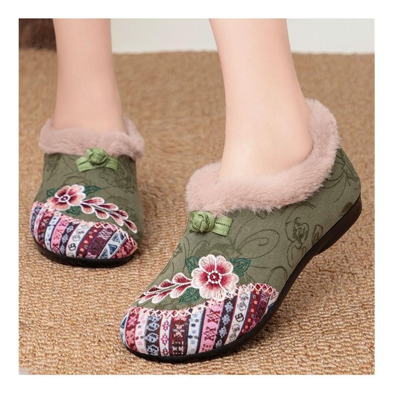Women's Winter Velvet Thick Cotton Shoes Embroidered Casual Shoes