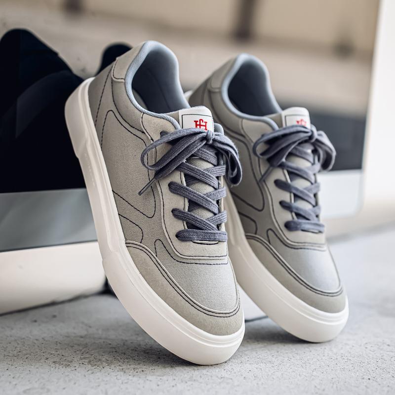 Men's Casual Board Vulcanized Canvas Black New Students Comfortable Non Slip Shoes Solid Color Sports Shoes Outdoor Red