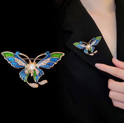 1Pc Butterfly Brooch with Vintage Style, Fashion Animal Brooches Pins for Women Jewelry Accessories Party Gift