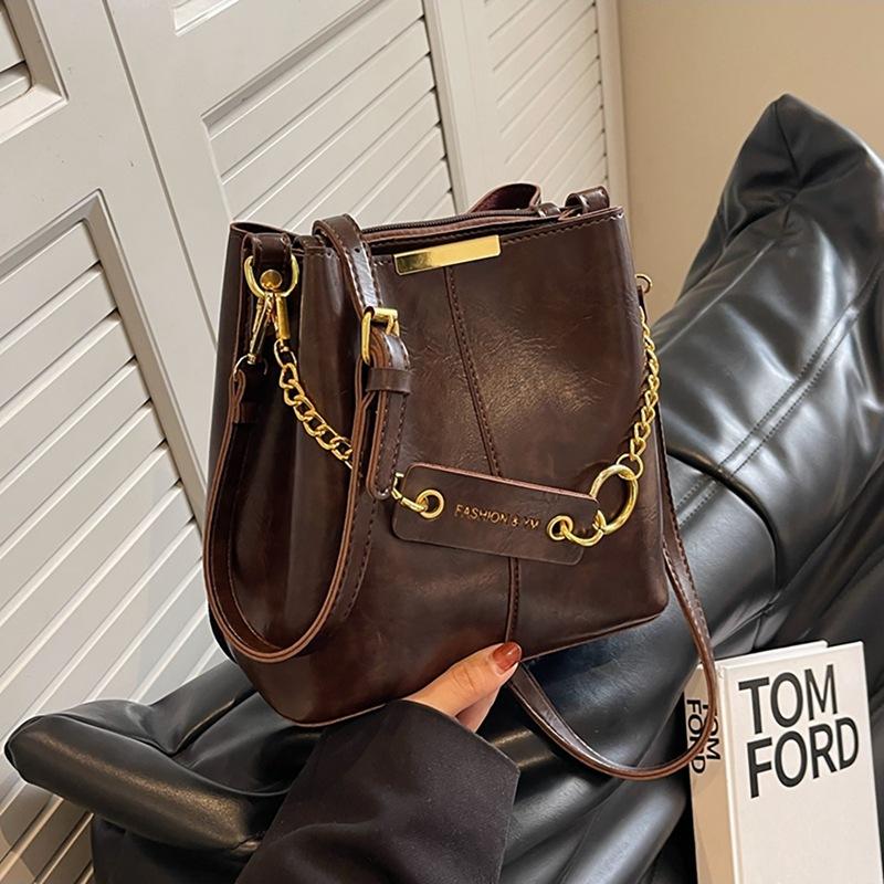 Bucket Bag 2025 New Women's Bag Autumn Winter Genuine Leather Shoulder Bag Large Capacity Fashion Retro Commuter Crossbody Bag