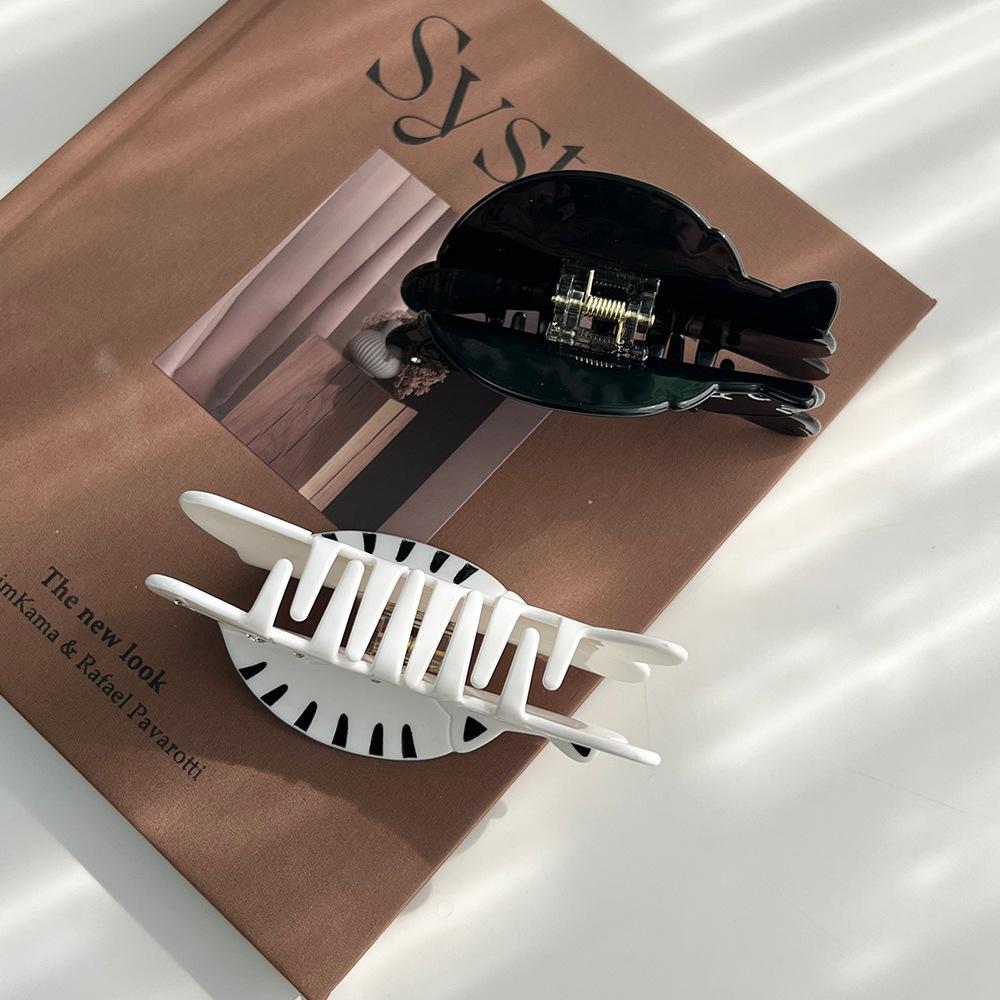 1 Stück Neue schwarze und weiße Katze Kratzspange, niedliche Katze mit großen Augen, Punkt-Diamant hoher Pferdeschwanz Haarspange, Tierhaarspange, Haiklammer