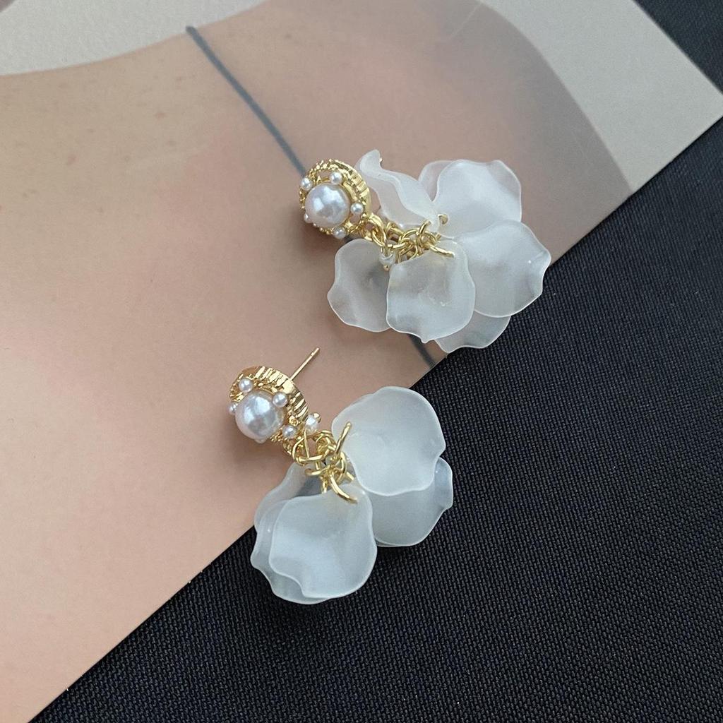 Korean Tulip Petal & Butterfly Flower Earrings - Elegant Floral Studs