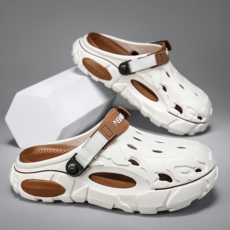 Fashion Clogs Men Sandals Lightweight Breathable Slip-On Sandals Non-Slip Water Shoes for Summer Beach Sandals