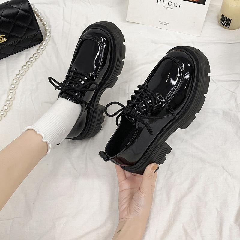 Dámské mokasíny na platformě z měkké kůže 2025 nové šněrovací zvýšení jk college britský styl malé kožené boty dámské jednobotky