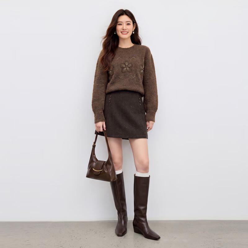 Qiu Shui Yi Ren Women's Crew Neck Long-Sleeve Knit Sweater