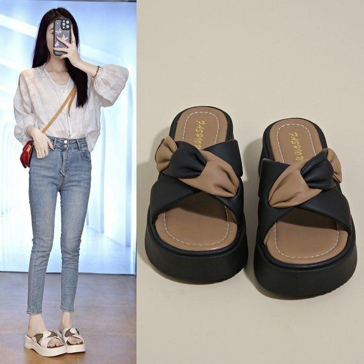 Popular Cool Slippers Women's Summer Outer Wear Design Sense Niche 2025 New Thick-soled Sandals Drag Soft-soled Women's Slippers