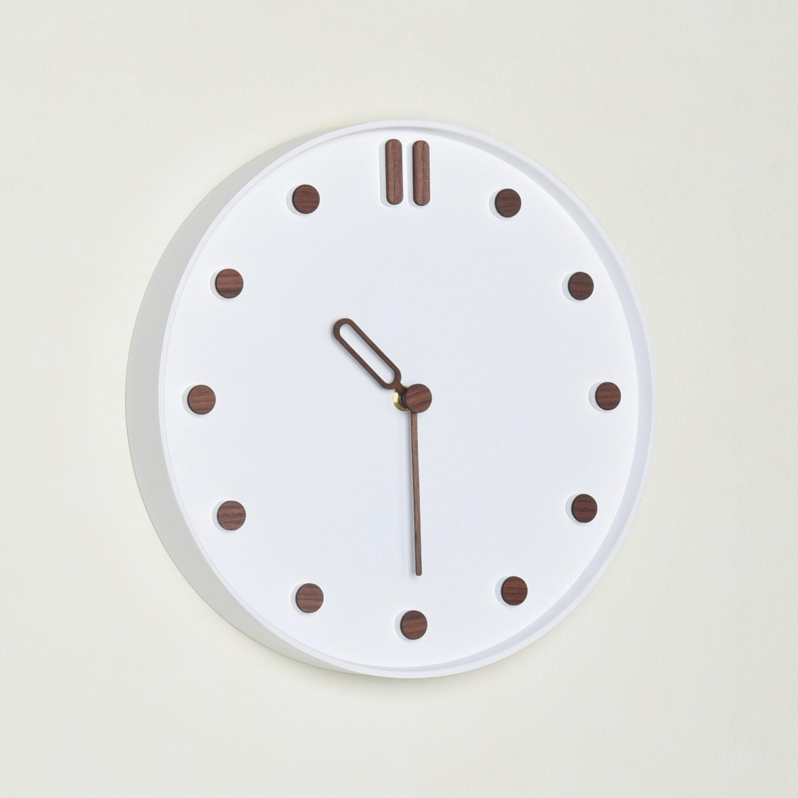 

Простые, Легкие и Роскошные Настенные Часы с Весами из Грецкого Ореха, Гостиная, Модное Украшение, Креативные Часы, Настенные для Ресторана, Бесшумные, Без Пробивания Walnut Pearl White - 30 × 30cm-10