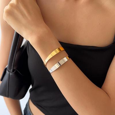 צמיד פתוח מינימליסטי מבריק: סגנון אירופאי-אמריקאי, עיצוב רב-תכליתי וייחודי