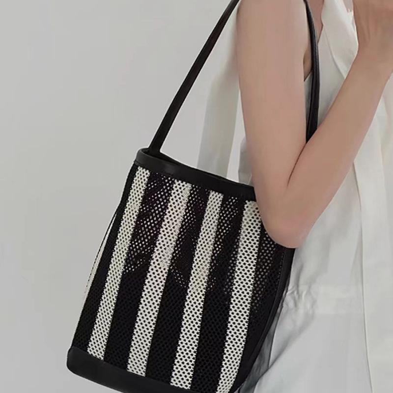 Underarm Contrasting Striped Bucket Bag Women's 2025 New Korean Version Trendy Fashion Large-capacity Shoulder Bag Versatile Women's Bag