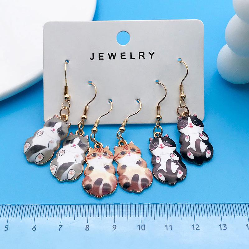 Exclusive Alloy Cartoon Kitten Print Fashion Earrings Set