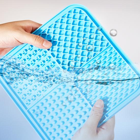 Square Silicone Dog Lick Mat with Suction Cup Anxiety Relief Pet Food Mat Anti-tip Slow Eating Bowl Peanut Butter Licking Mat Enrichment Toy