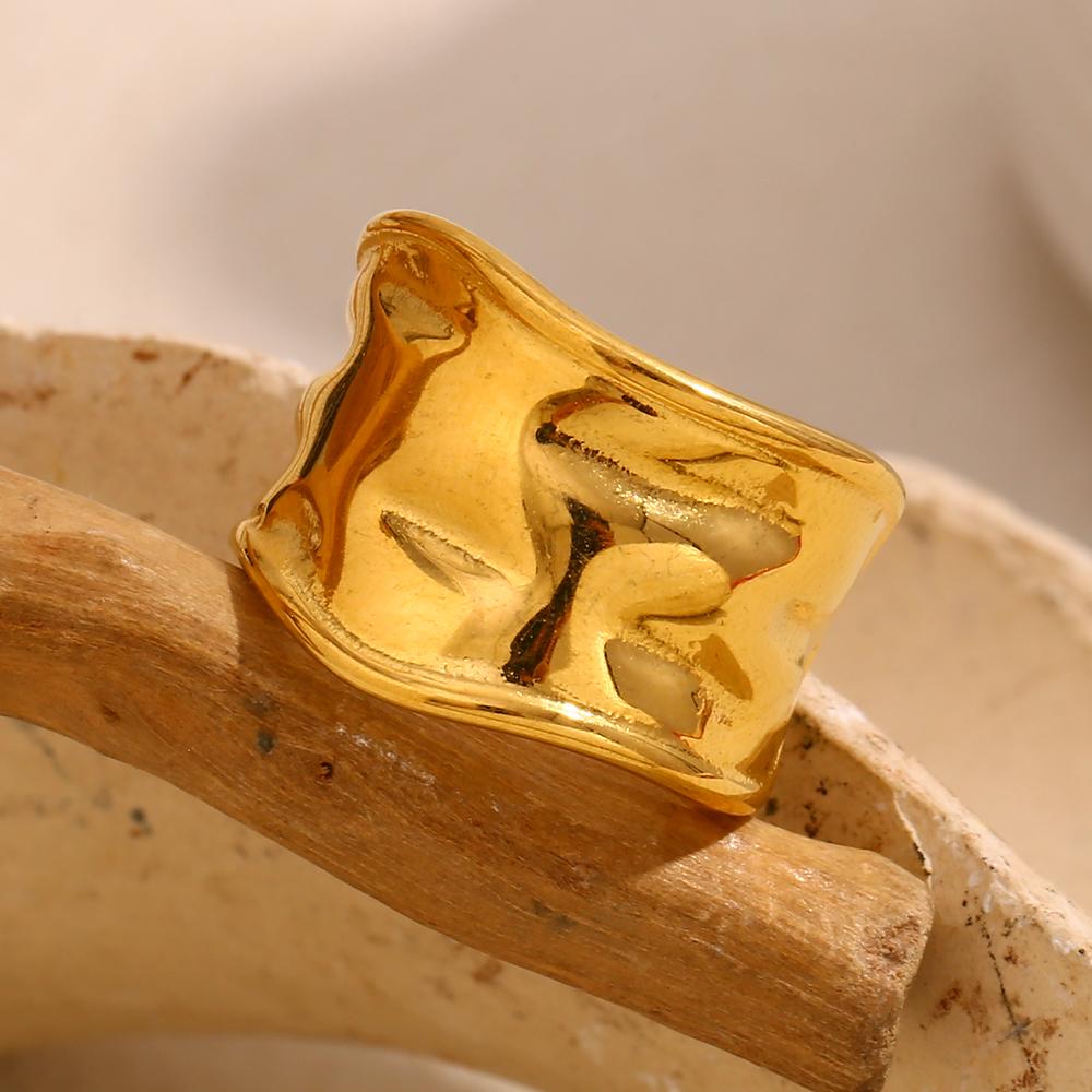 MamacitaSlay Classic 316L Stainless Steel Wave Pattern Wide Edge Open Ring 18K Gold Plated Waterproof Jewelry Women's Charm Ring