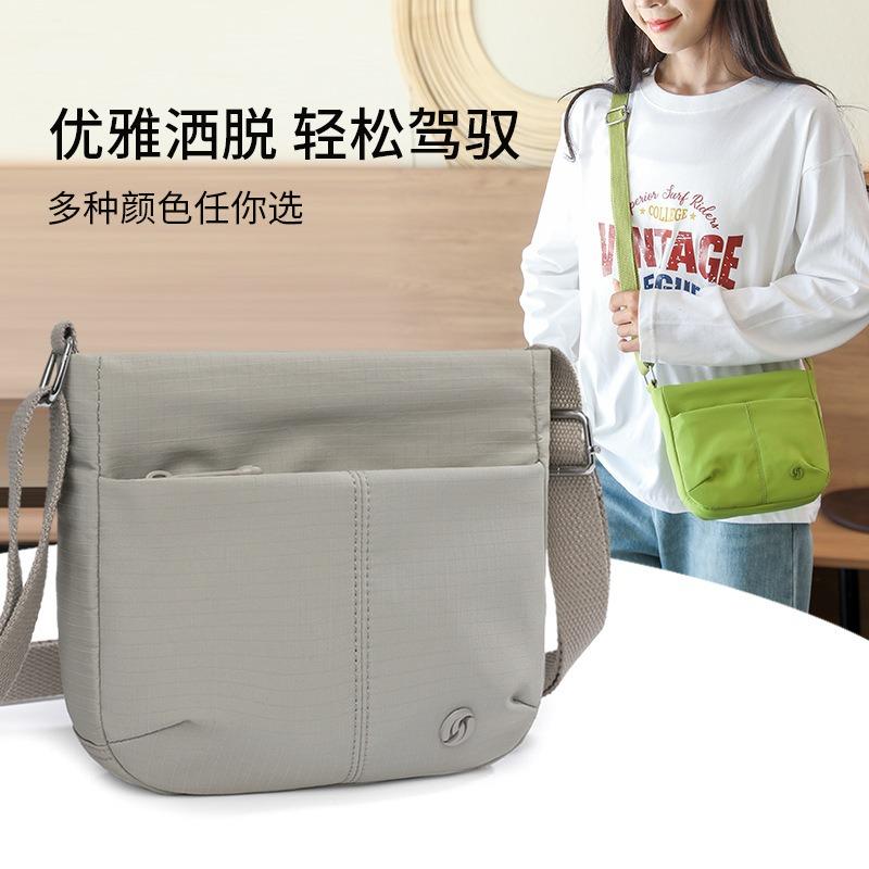 Casual Shoulder Bag New Candy Color Women's Messenger Bag Stylish and Simple Messenger Bag Large Capacity Anti-splashing Cloth Bag