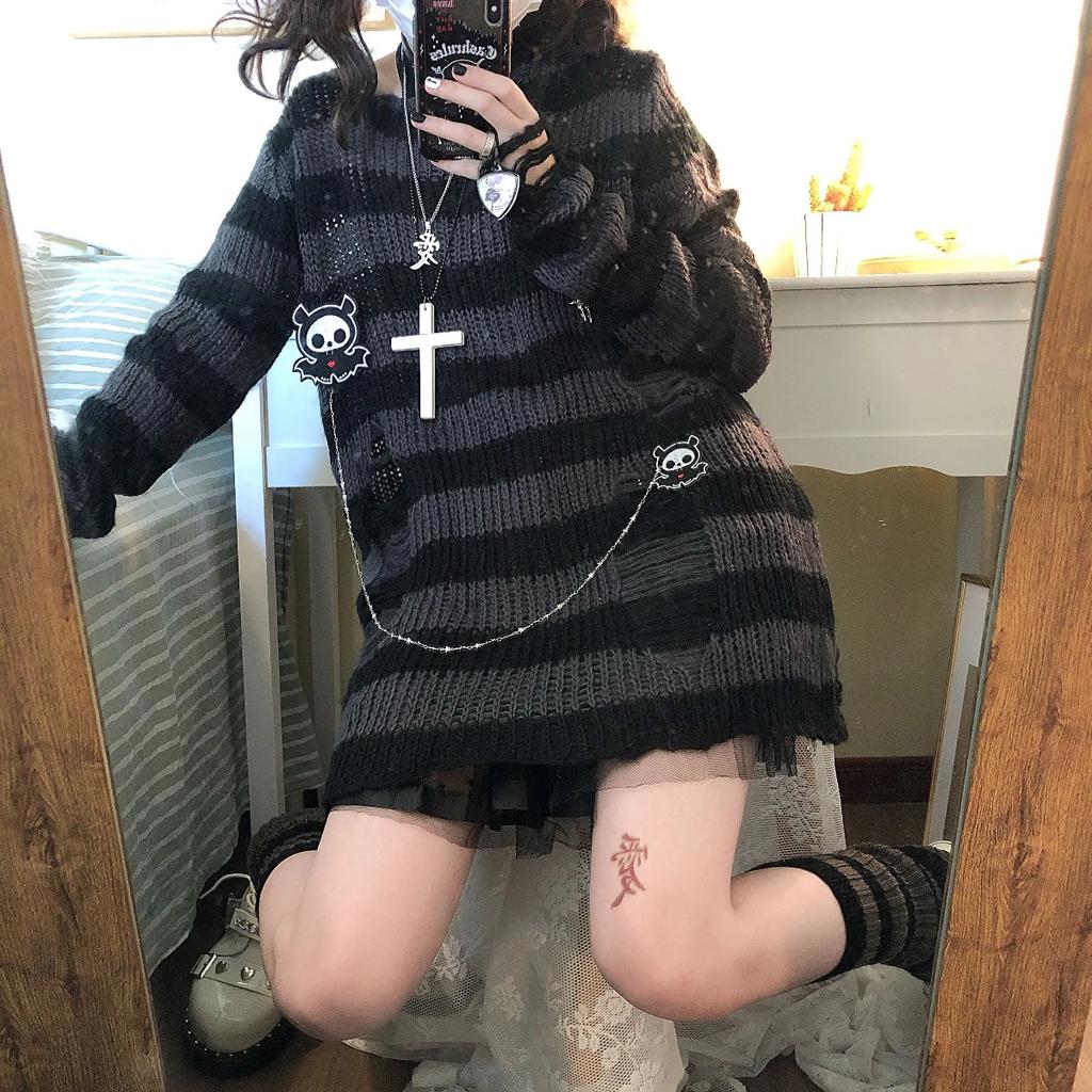 2KWEIRD Pink Striped Gothic Sweaters Women Ripped Holes Loose Knitted Pullover Frayed Fairy Grunge Jumpers Emo Streetwear Lolita