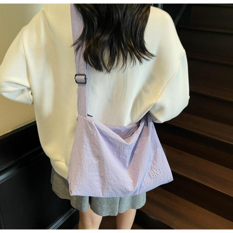 Canvas bag women's large-capacity new summer versatile casual shoulder messenger bag college student tote bag