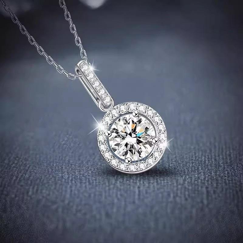 6.5mm 925 Sterling Silver Moissanite Pendant Necklace Ideal Gift For Proposal Engagement Anniversary
