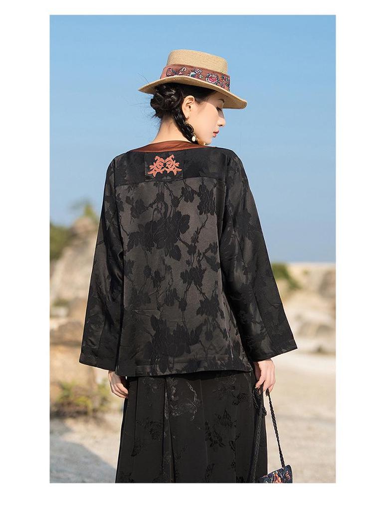 Women's Retro Chinese Jacket: Spring/Autumn Ethnic Style, Heavy Industry Applique, Embroidered Plus Size, Short Outerwear