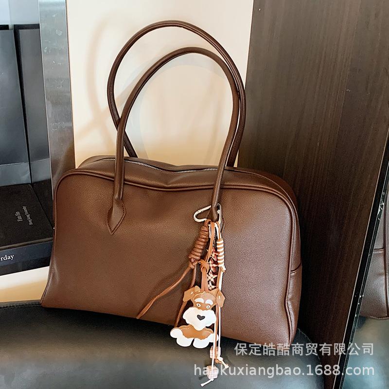 Versatile Commuter Large-capacity Pillow Bag 2025 Simple Casual Autumn and Winter Explosion Women's Tide High-end Shoulder Bag