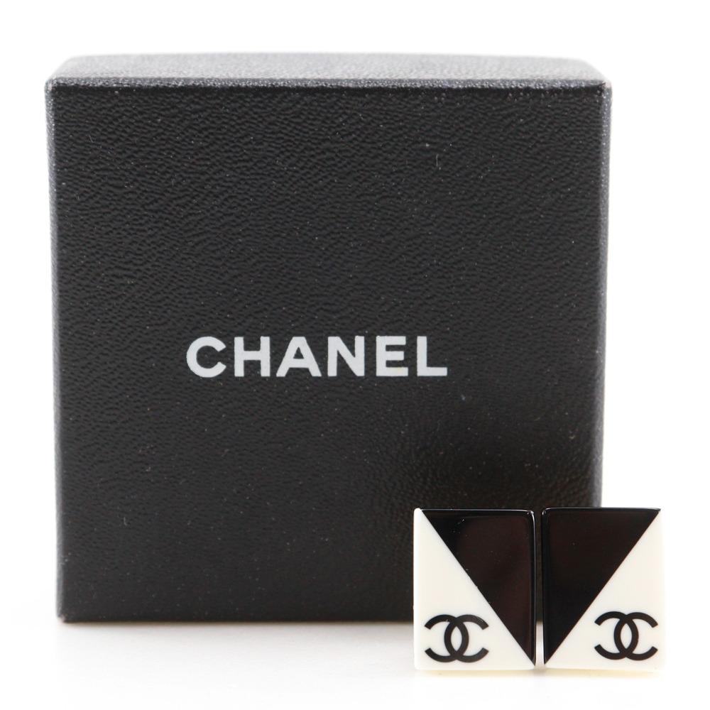 CHANEL COCO Mark Earring Square Black / white plastic Square 5g Women Used