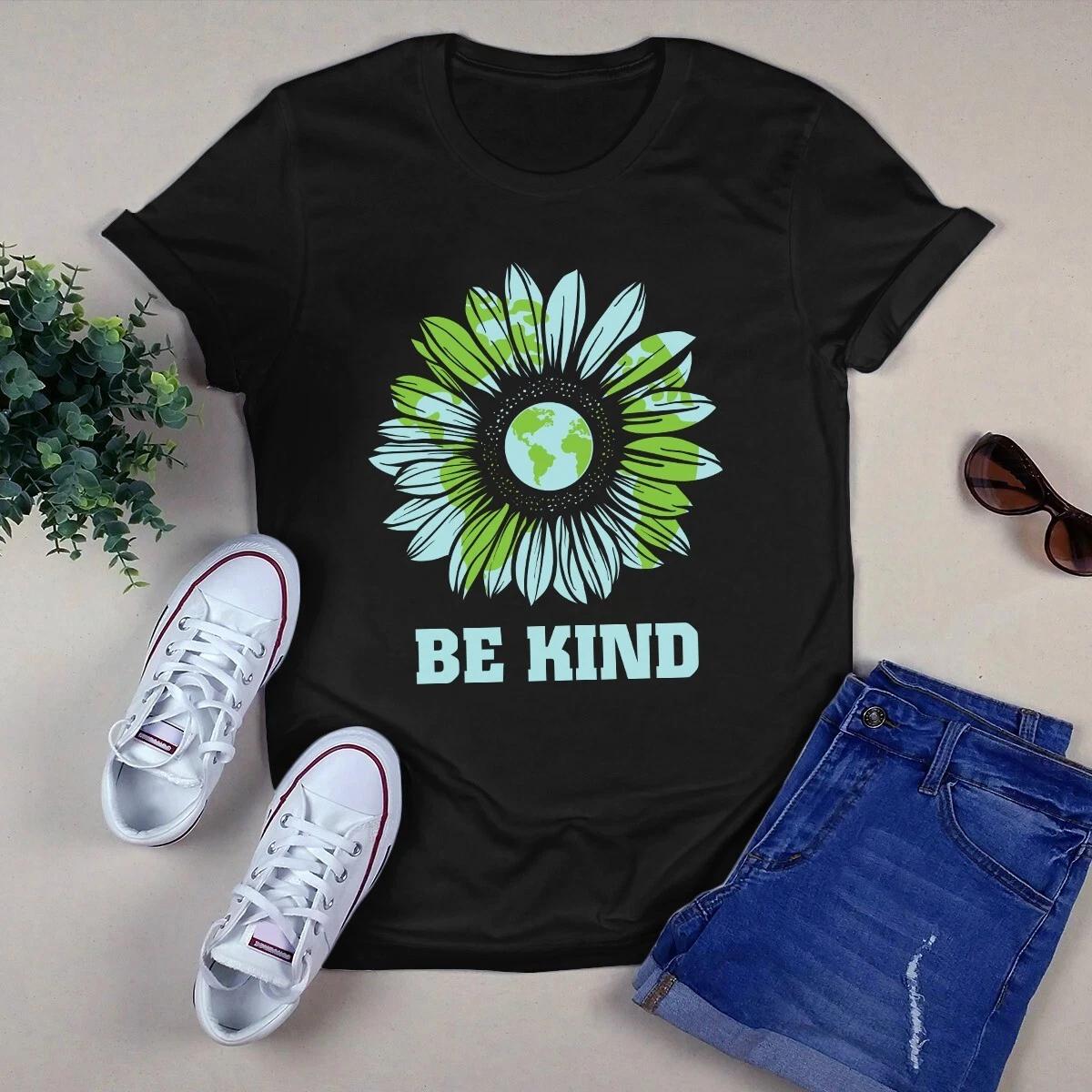 Be Kind Sunflower Retro Hippie Men s and Women s T-shirts S