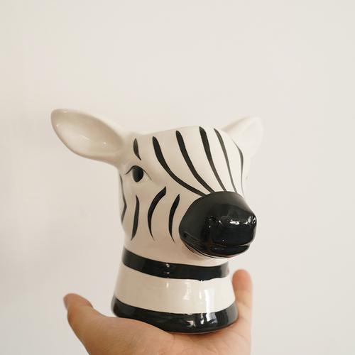 

Ваза Керамическая в скандинавском стиле Форма Зебры Ручная роспись Главная Гостиная Спальня Украшения Животное Выпечка Инструменты Хранение Ведро Ретро