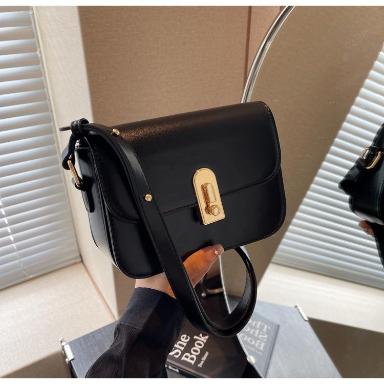 

Маленькая квадратная сумка в стиле ретро 2024 года, простая сумка через плечо, многофункциональная сумка через плечо, женская модная новинка чёрный