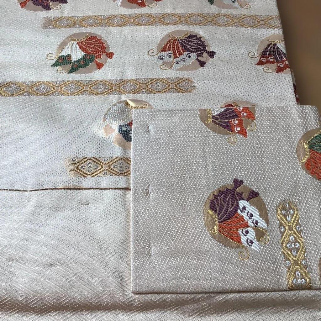 Used [Discount until 1014] Two-part obi, beige ground, butterfly pattern inside the circle, pure silk