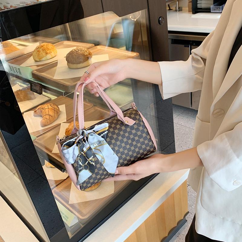 Retro Fashion Silk Scarf Printed Shoulder Crossbody Portable Women's Bag New Chain Cylinder Bag