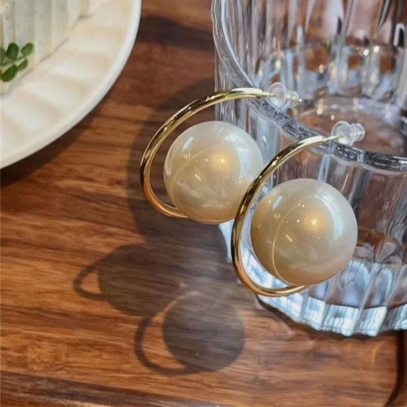 Big Pearl C-Shaped Hoop Earrings For Women Girl Simple Fashion Design Exaggerated Metal Party Jewelry Gifts New