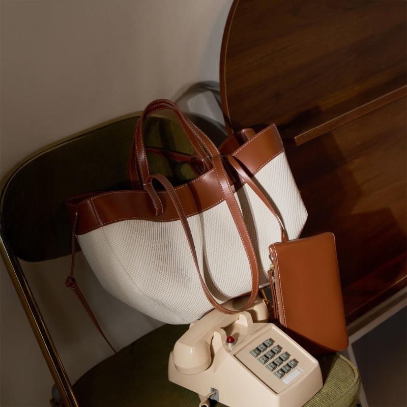 Niche Light Luxury High-end Sense Hot-selling Portable Women's Bags, Contrasting Color Commuting Leather Large-capacity Shoulder Tote Wing Bag