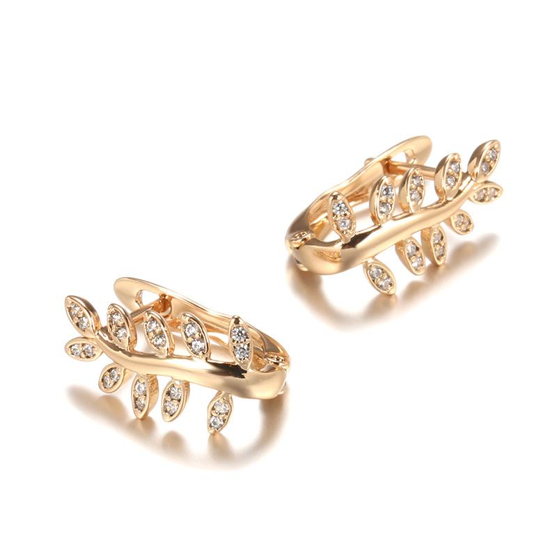 

Trendy personality fashion zircon earrings, sweet girl leaves with diamond earrings