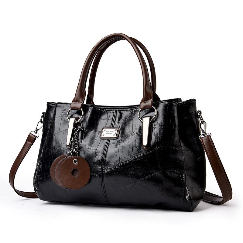 Retro European and American Style Women's Bag, Large Capacity, Soft Leather, Color-blocked, Handbag, Crossbody Bag, Commuter Bag.