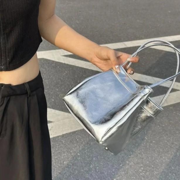 In Stock Hot Trendy Fashion Multi-purpose Casual Korean Style Small Square Bag Bucket Bag Niche Simple Underarm Handbag