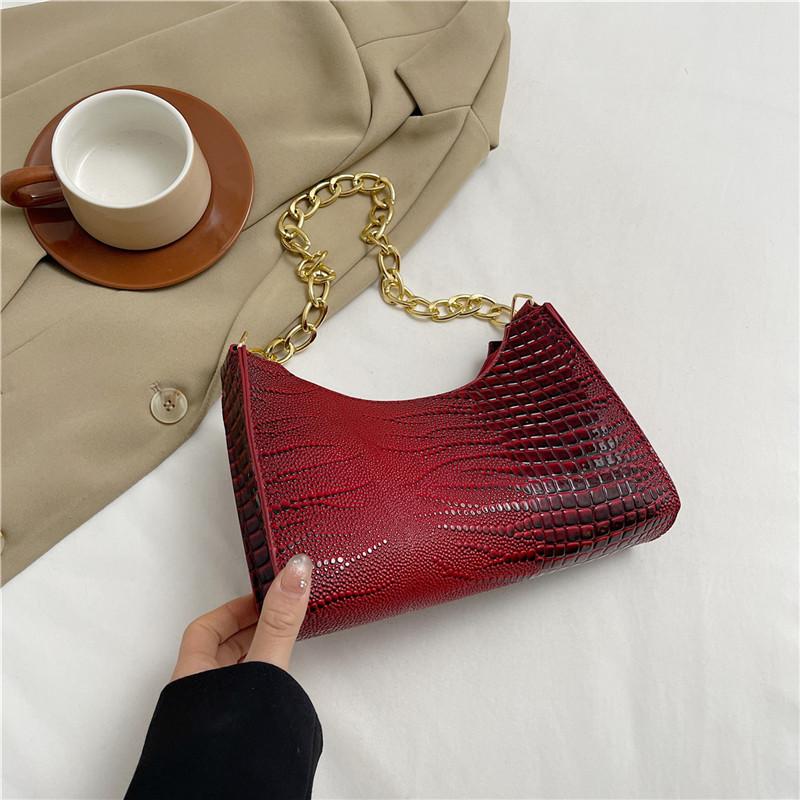 French Niche Foreign Style Chain Baguette Bag Female Texture Crocodile Pattern Temperament Shoulder Bag 2025 New Armpit Bag