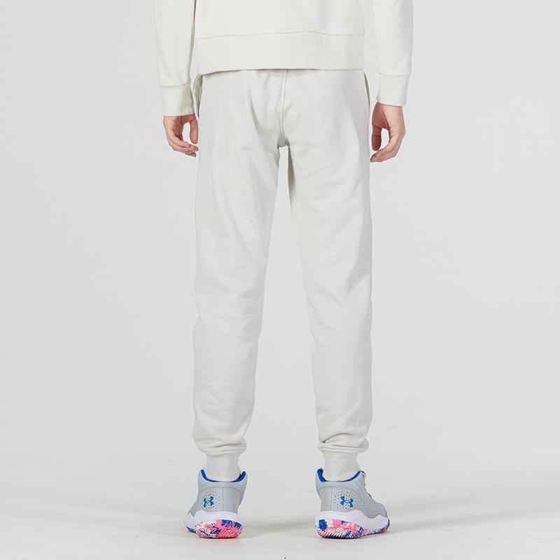 Under Armour Rival Fleece Graphic Jogger Pants Men Bottoms Beige 1373411-110