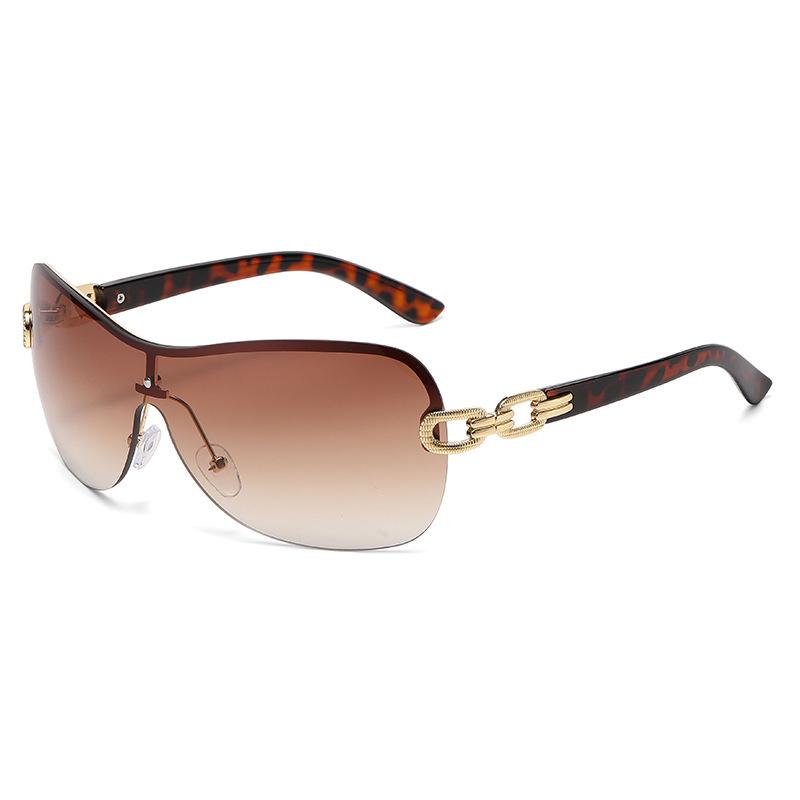 Large Retro European & American Women's Sunglasses with UV Protection and Futuristic Design