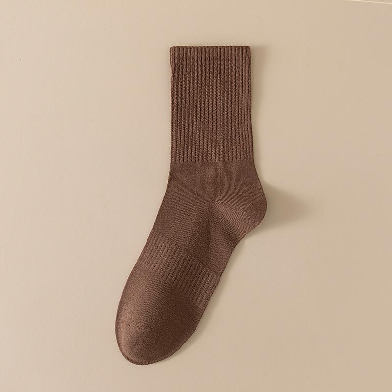 "Premium Men's Antibacterial Cotton Socks - Boneless, Sweat-Absorbent, Mid-Tube Sports Style for Spring & Autumn"