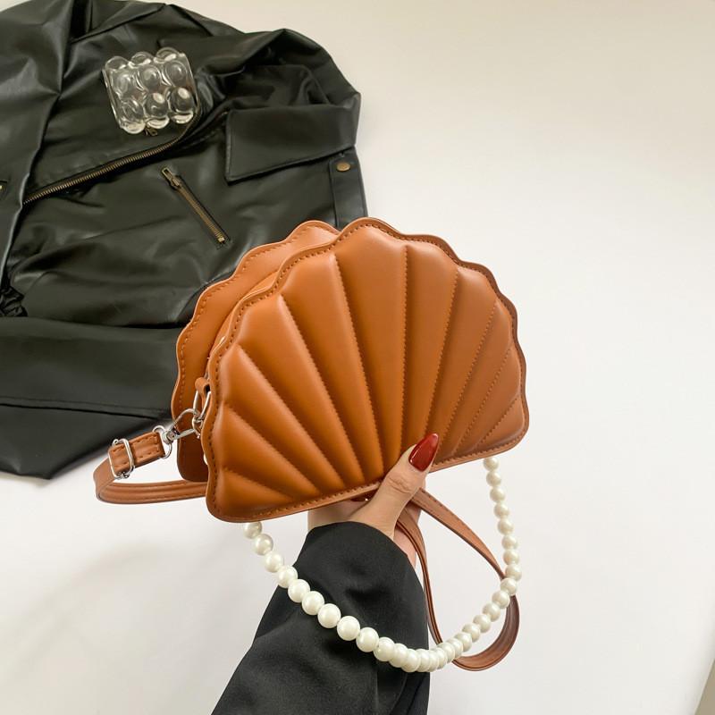 

Sophisticated And Classy Pearl Chain Shell Bag 2024 Spring Fashionable Soft-medium Pu Shoulder Crossbody Bag For Women коричневий
