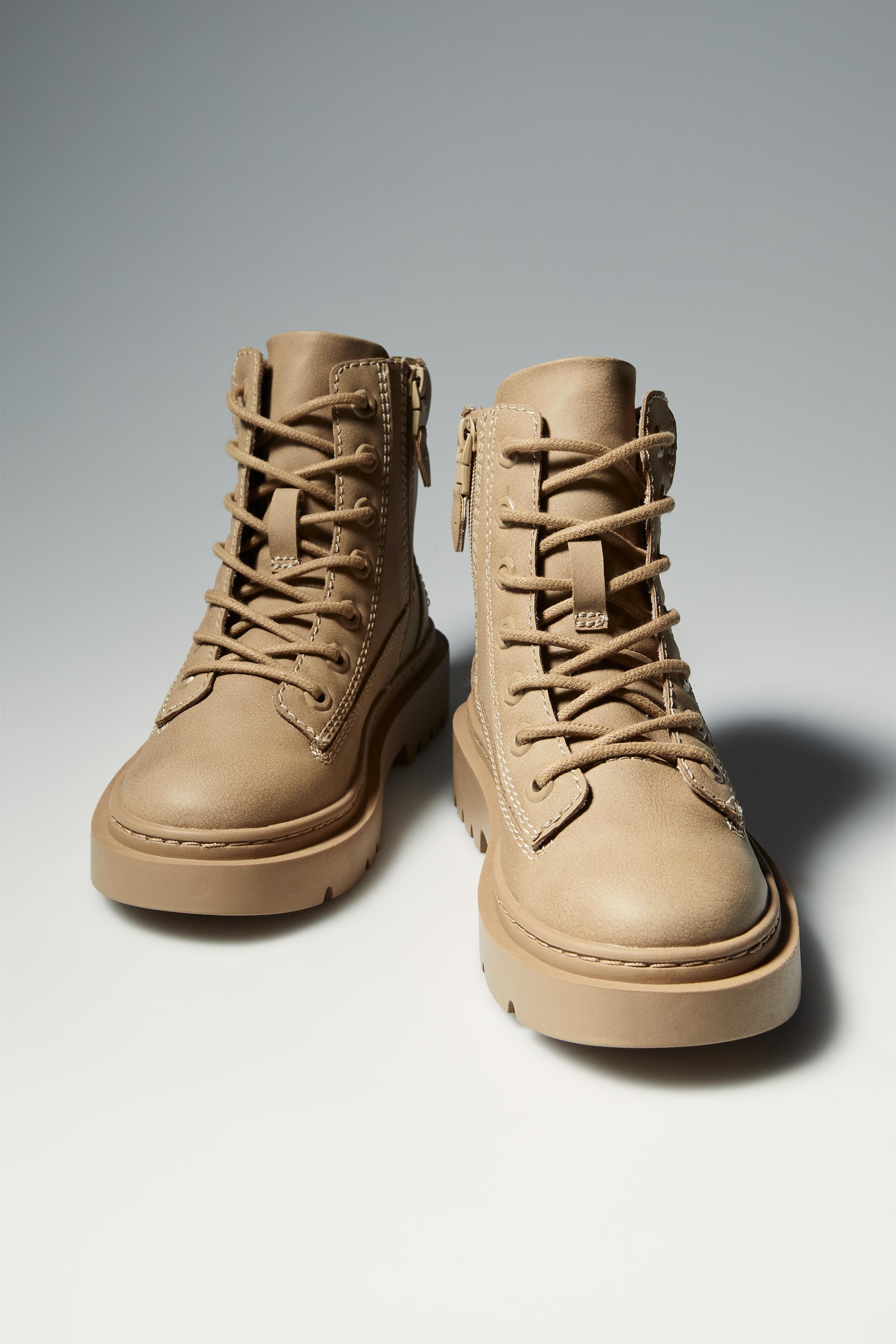 

БОТИНКИ НА ШНУРОВКЕ