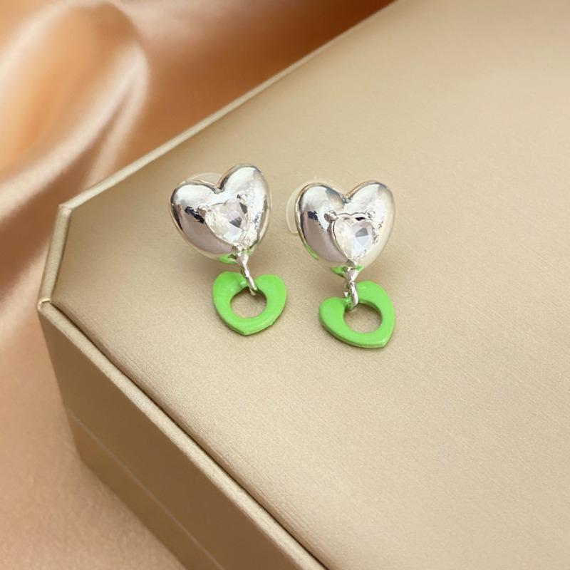 

Модные простые инкрустированные бриллиантами серьги Love Temperament Joker в форме зеленого сердца для женщин