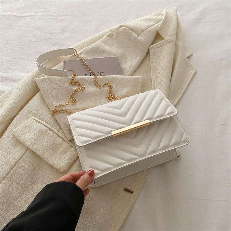 Fashionable And Chic Summer Women's Small Shoulder Bag With Trendy Chain Strap In Multiple Colors