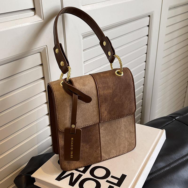 

Маленька жіноча сумка високого сенсу 2024 Нова модна універсальна сумка-месенджер Інтернет-знаменитості Популярна портативна сумка для мобільного телефону коричневий