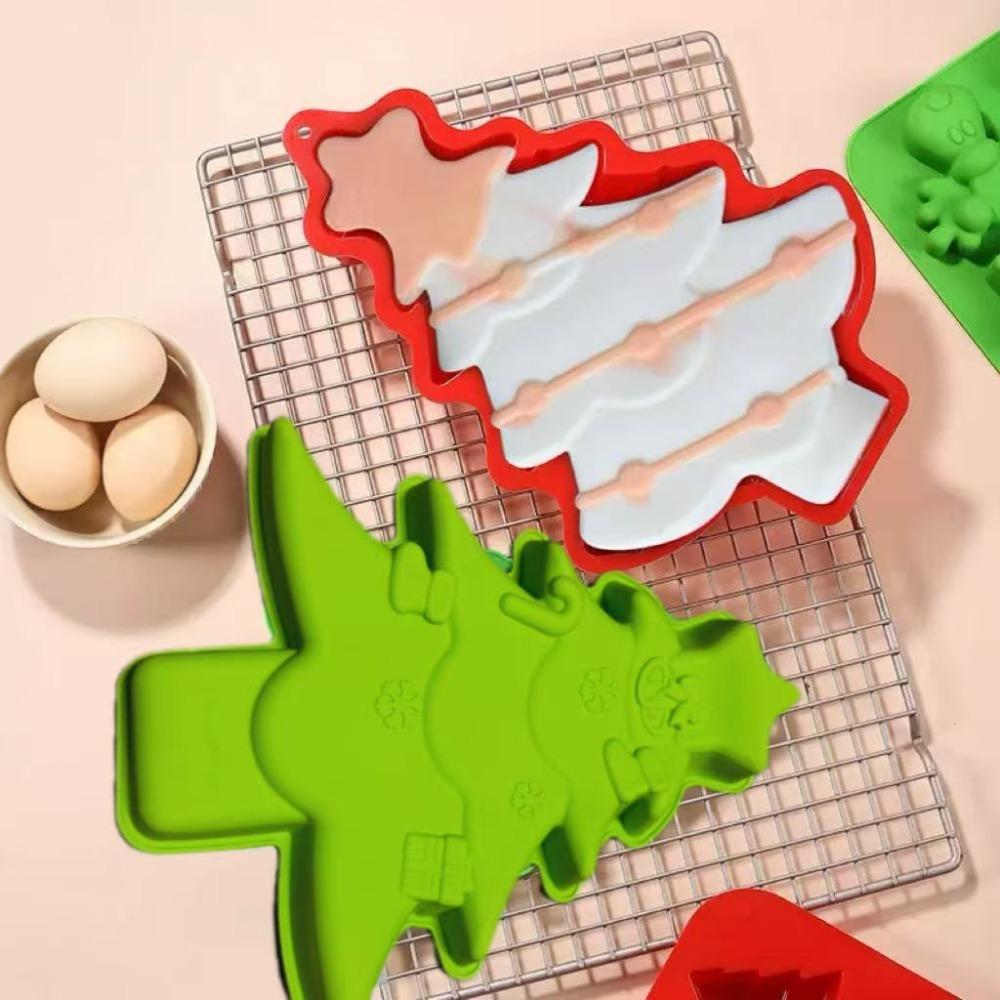Christmas Silicone Baking Mold Classic Green Christmas Tree/Pendant MoldChocolate Cake Jelly Mold SiliconeSuitable for Christmas