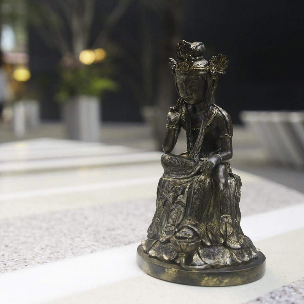 Ismu TanaCOCORO Gilt Bronze Maitreya Buddha Statue by Ismu MORITA tc3532 [Palm] (Kondo Miroku)