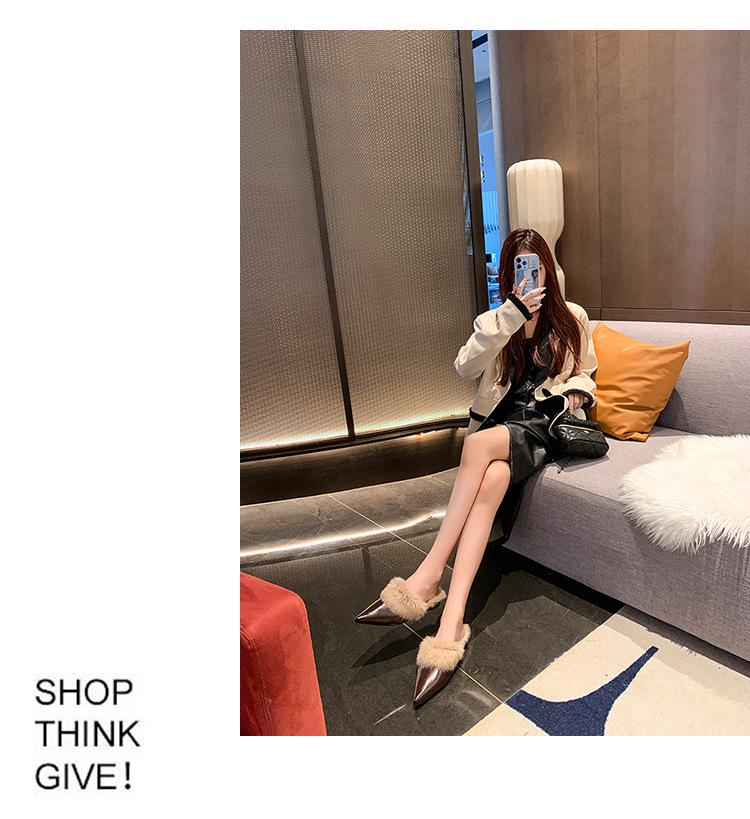 2024 Autumn Women's Closed-Toe Pointed Mules: Comfortable, Flat Heel, Non-Slip Fluffy Slippers for Outdoor Wear