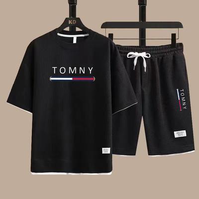 2025 Nieuwe zomer ademend heren T-shirt met korte mouwen en shorts tweedelig pak, modieus buiten strand casual herenkostuum