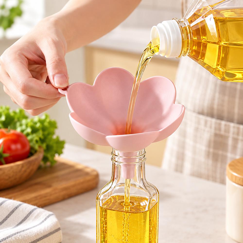 Silicone Kitchen Liquid Funnel Flower Shaped Oil Refilling Kitchen Tool New Oil Funnel Kitchen Use
