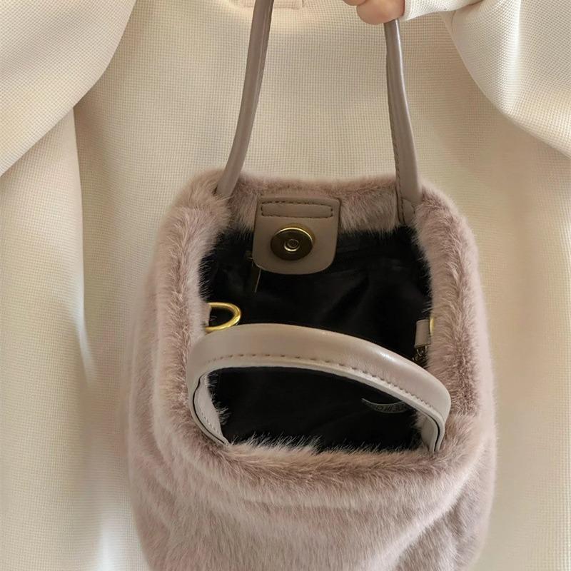 Plush Bag Women's Fluffy Bag Portable Bucket Bag Fluffy Messenger Ins Korean Version 2022 New Autumn and Winter