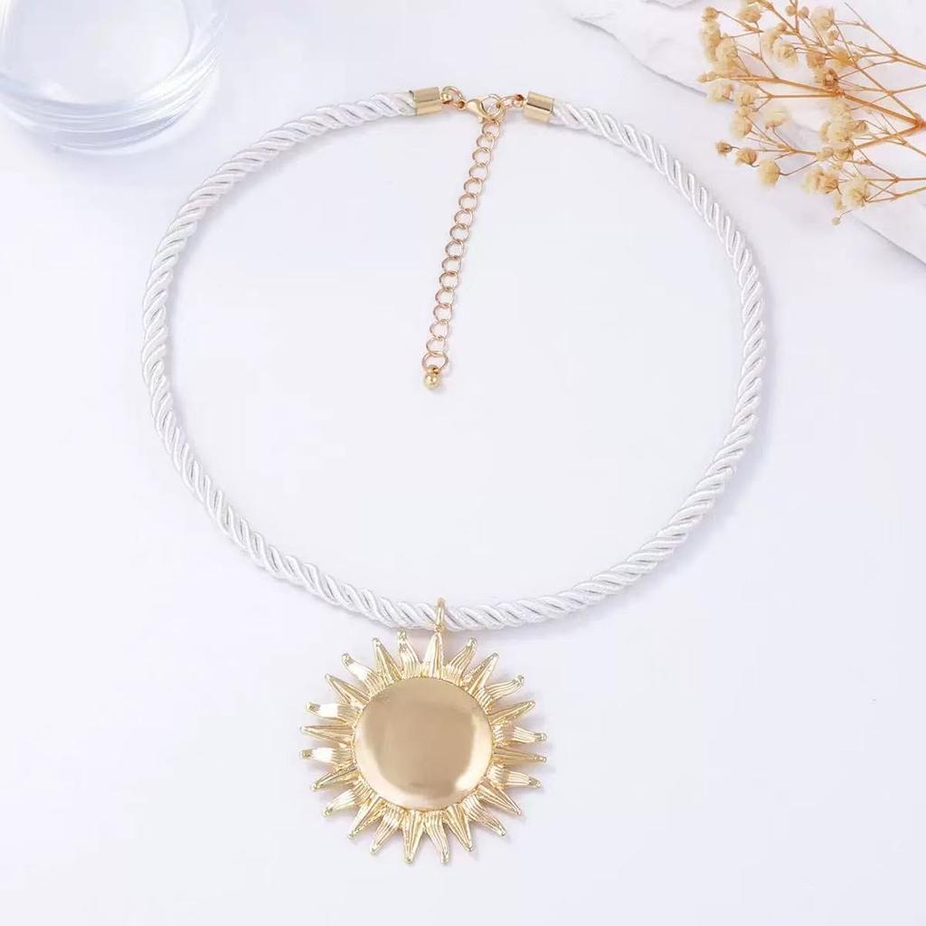 Stylish and simple alloy sunflower personalized retro versatile beach wind women's stud earrings casual light luxury